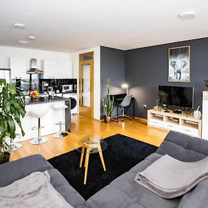 https://hermes-apartment.hotels-in-ljubljana.com